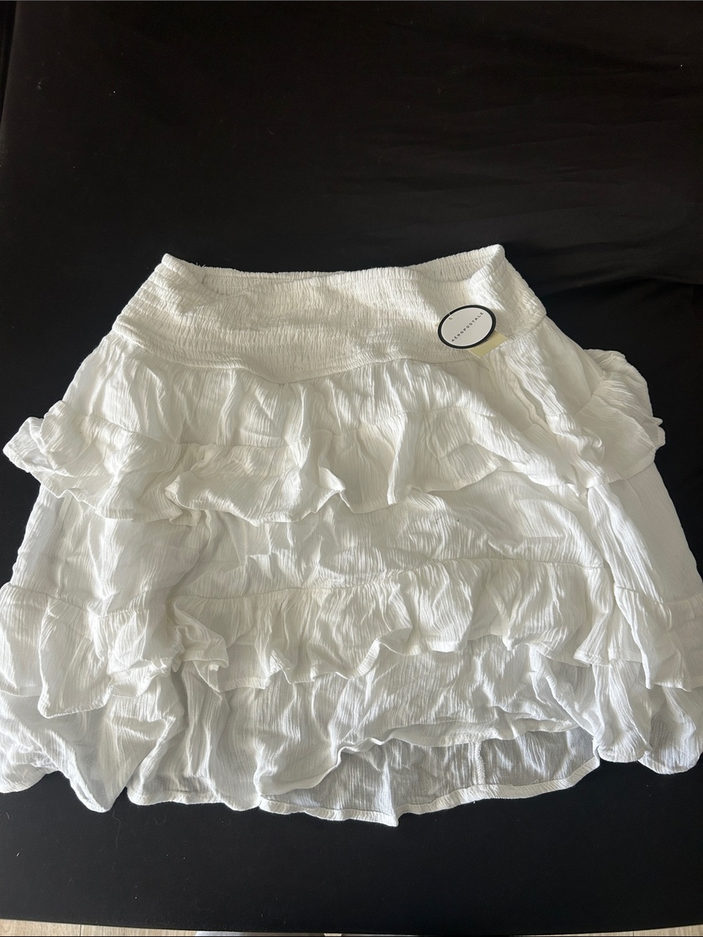 aeropostale white ruffle skort